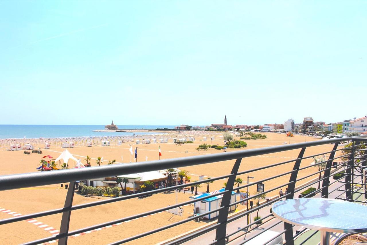 Hotel Riviera Caorle Bagian luar foto