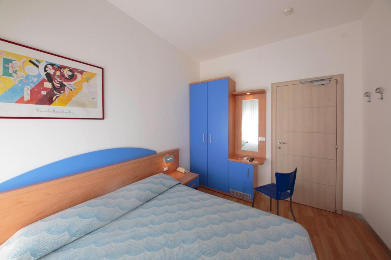 Hotel Riviera Caorle Bagian luar foto