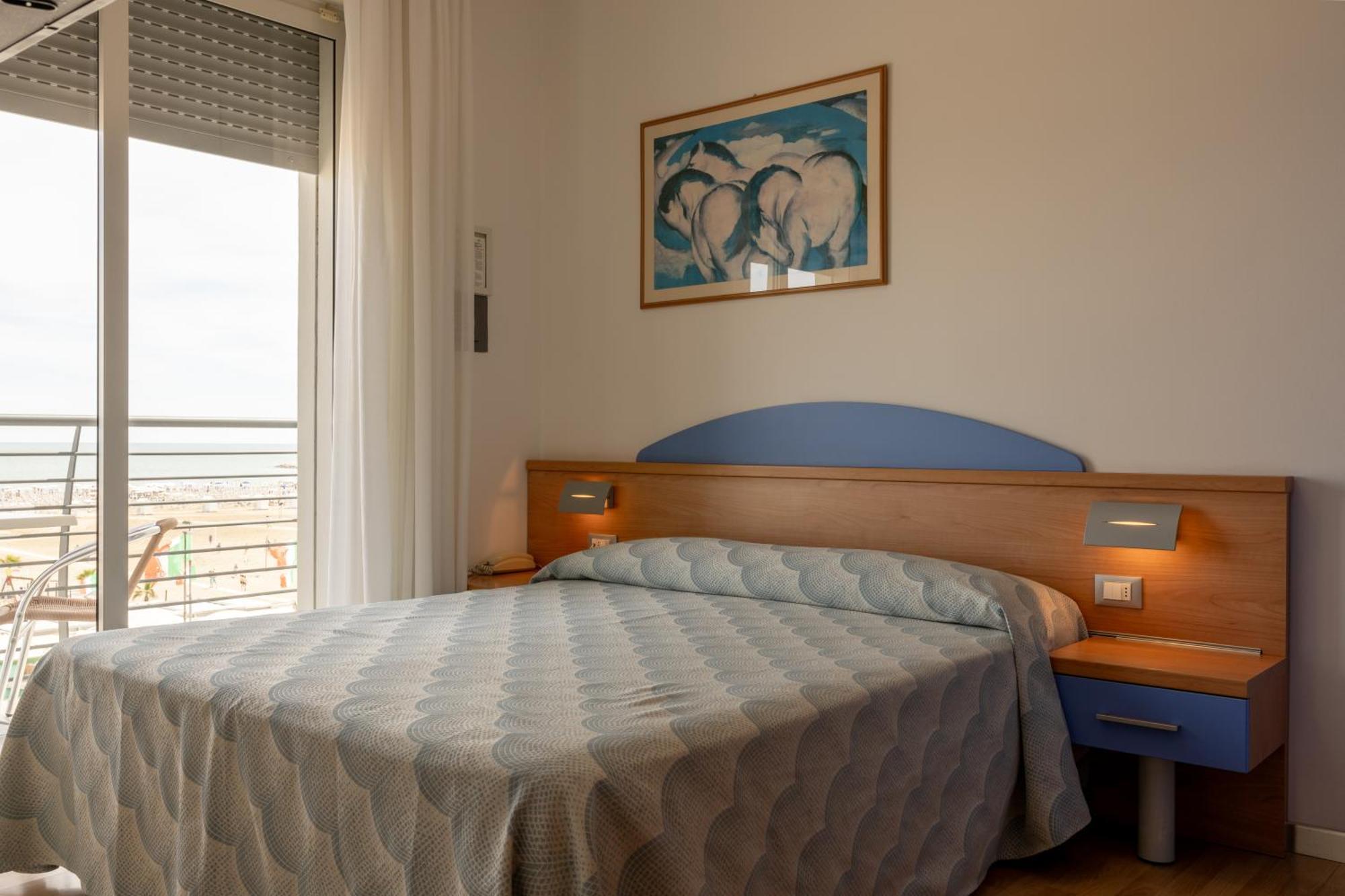 Hotel Riviera Caorle Bagian luar foto
