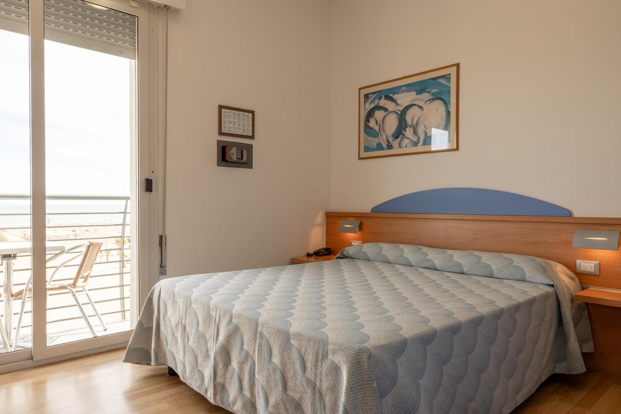 Hotel Riviera Caorle Bagian luar foto