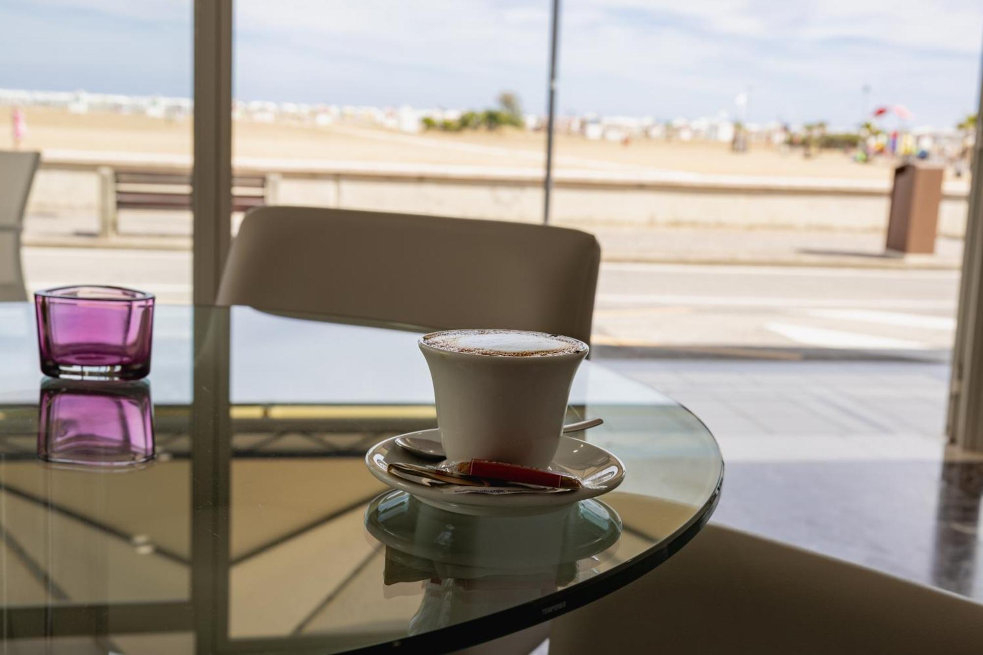 Hotel Riviera Caorle Bagian luar foto