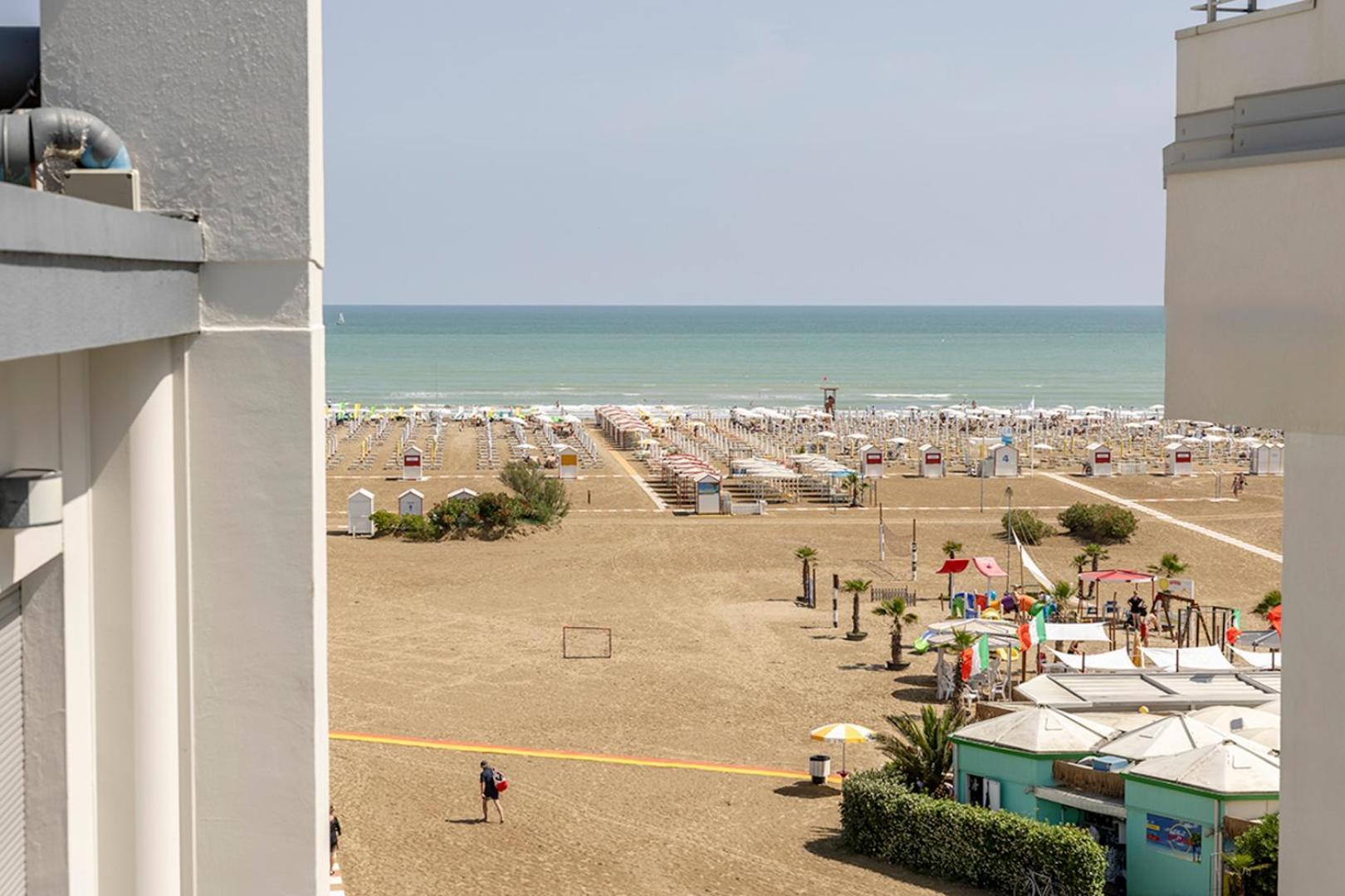 Hotel Riviera Caorle Bagian luar foto